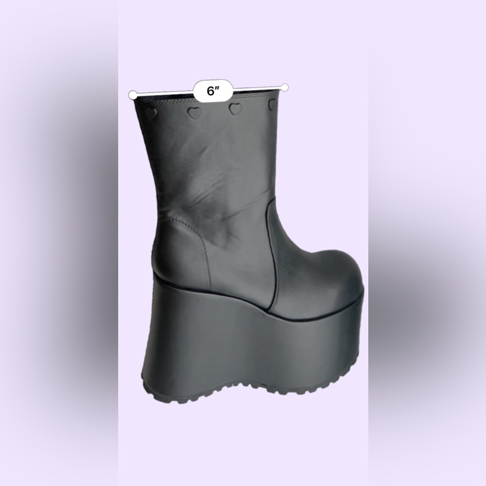 Sugar Thrillz Snuggle Wonderland Black Platform Boots with Leg Warmers - Picture 3 of 12